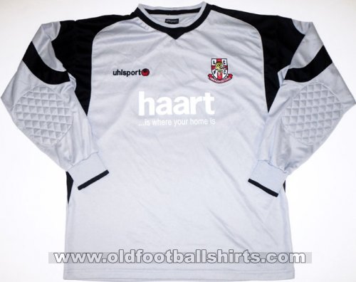 Lincoln City Goalkeeper football shirt 2006 - 2007