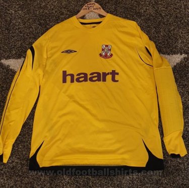 Lincoln City Goalkeeper football shirt 2008 - 2009