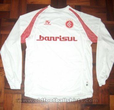 Internacional Away football shirt 2004