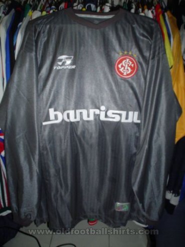 Internacional Goalkeeper football shirt 2002
