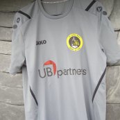 Away football shirt (unknown year)