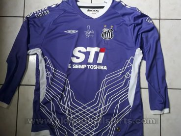 Santos Goalkeeper football shirt 2009