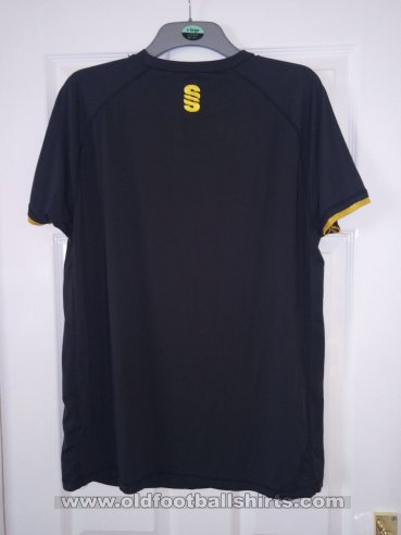 Mansfield Town Training/Leisure football shirt (unknown year)
