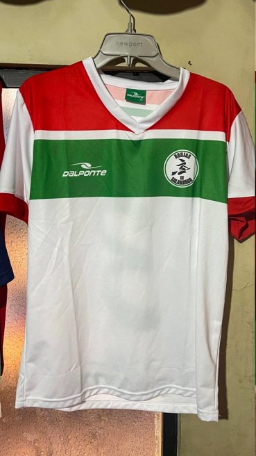 Brujas de Salamanca Home football shirt 2015