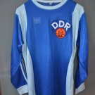 Away football shirt (unknown year)
