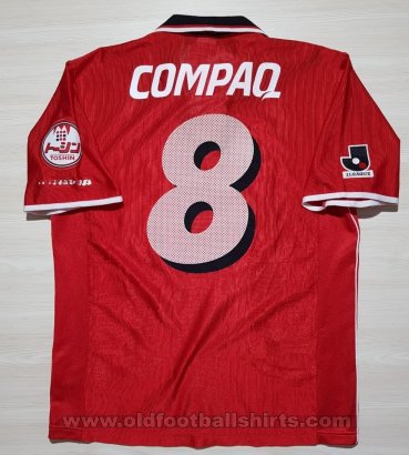 Urawa Red Diamonds Home football shirt 2001 - 2002