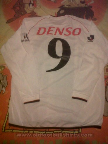 Nagoya Grampus Eight Home football shirt 2003