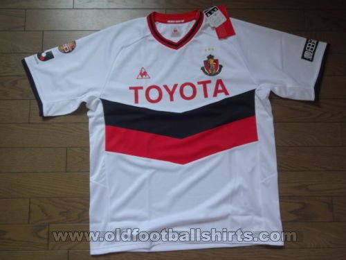 Nagoya Grampus Eight Away football shirt 2012
