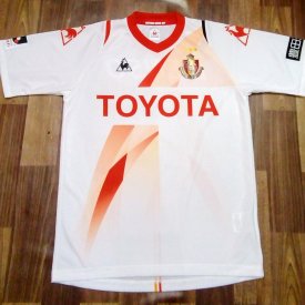 Nagoya Grampus Eight Home football shirt 2013 sponsored by Toyota