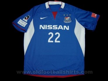 Yokohama F. Marinos Home football shirt 2009