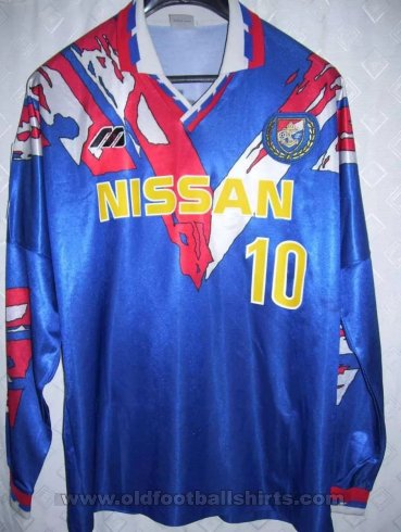 Yokohama F. Marinos Home football shirt 1995