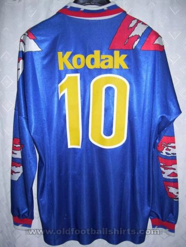 Yokohama F. Marinos Home football shirt 1995