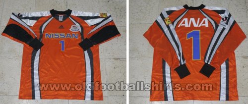Yokohama F. Marinos Goalkeeper football shirt 1999 - 2000
