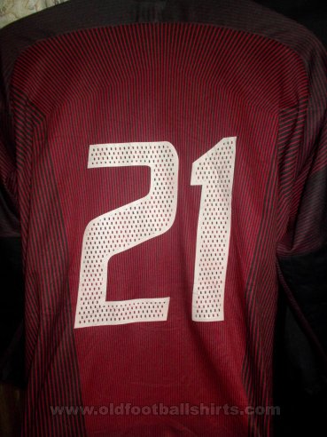 Yokohama F. Marinos Goalkeeper football shirt (unknown year)
