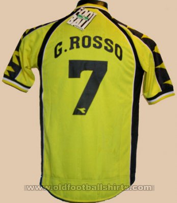 Beitar Jerusalem Home football shirt 2000 - 2001