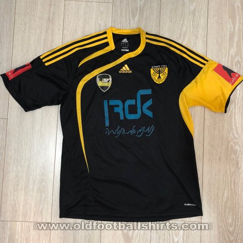 Beitar Jerusalem Away football shirt 2009 - 2011