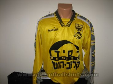 Beitar Jerusalem Home football shirt 1997 - 1998