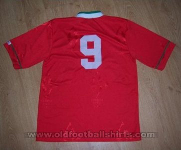 Swindon Town Home football shirt 1995 - 1997