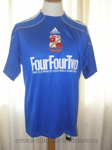 Swindon Town Third football shirt 2009 - 2010