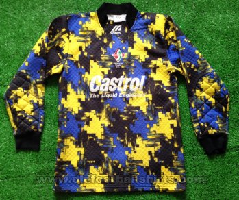 Swindon Town Goalkeeper football shirt 1995 - 1997