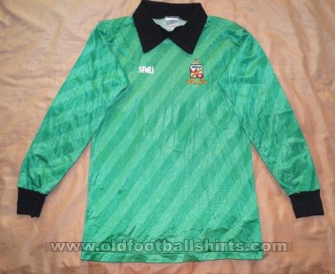 Swindon Town Goalkeeper football shirt 1987 - 1988
