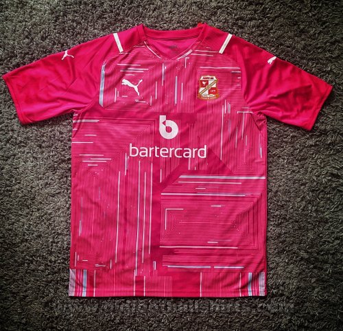 Swindon Town Goalkeeper football shirt 2021 - 2022