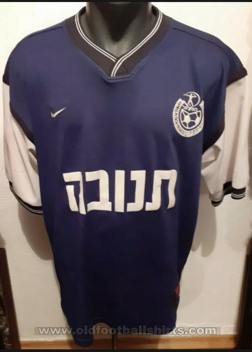 Hapoel Petach-Tikva Home football shirt 1999 - 2000