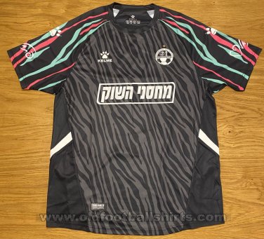Hapoel Be\'er Sheva Third football shirt 2021 - 2022