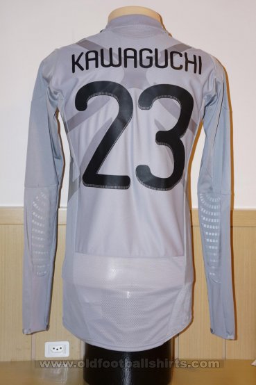 Japan Goalkeeper football shirt 2010 - 2011