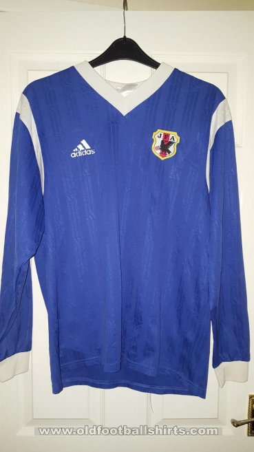 Japan Home football shirt (unknown year)
