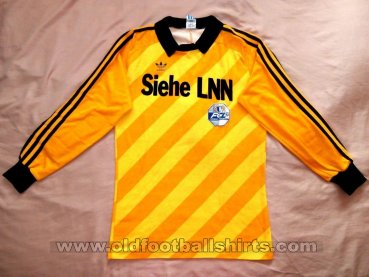 Luzern Goalkeeper football shirt 1988 - 1990