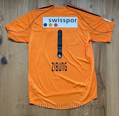 Luzern Goalkeeper football shirt 2010 - 2011