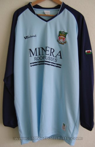 Wrexham Away football shirt 2005 - 2006