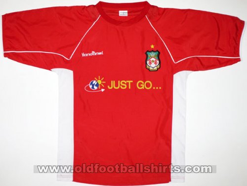Wrexham Home football shirt 2004 - 2005