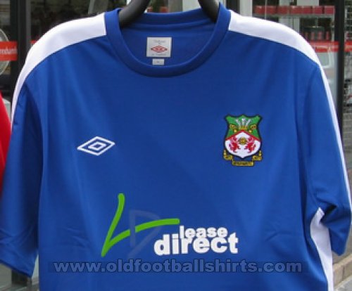 Wrexham Away football shirt 2010 - 2011