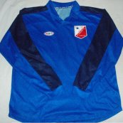 Away football shirt (unknown year)