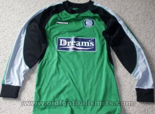 Wycombe Wanderers Goalkeeper football shirt 2007 - 2008
