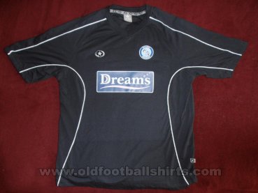Wycombe Wanderers Training/Leisure football shirt (unknown year)
