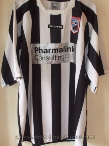 Maidenhead United Home football shirt 2010 - 2011