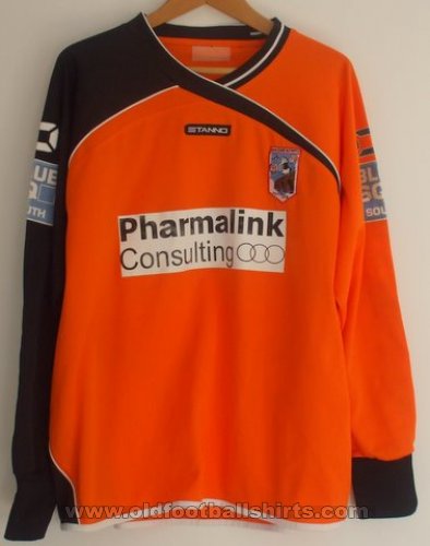 Maidenhead United Goalkeeper football shirt 2011 - 2012