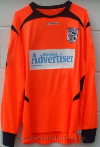 Maidenhead United Goalkeeper football shirt 2014 - 2015