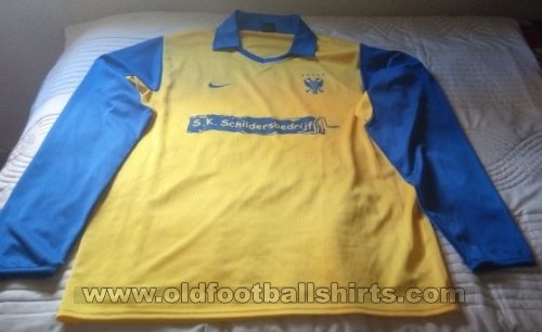 Sint-Truiden Home football shirt 2003 - 2004