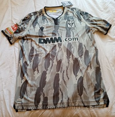 Sint-Truiden Goalkeeper football shirt 2020 - 2021