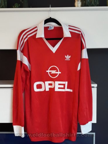 Standard Liege Home football shirt 1991 - 1992