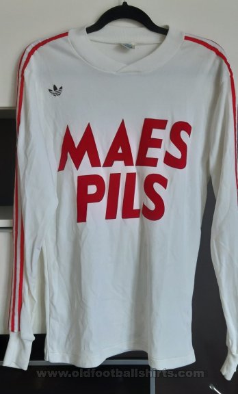 Standard Liege Away football shirt 1977 - 1978