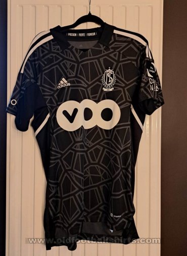 Standard Liege Goalkeeper football shirt 2022 - 2023