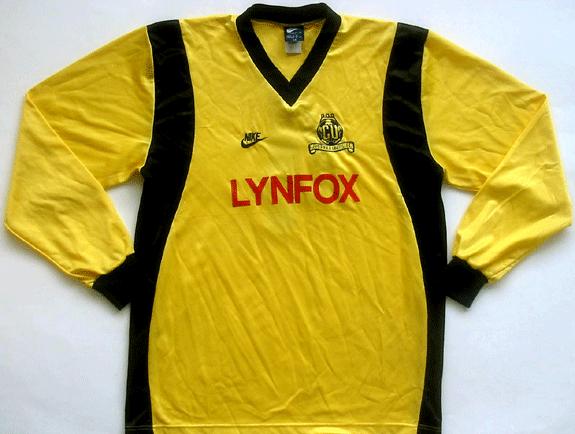 Cambridge United 1969-1971 Retro Football Hoodie – Embroidered Badge, Headphone Pocket (Unofficial)