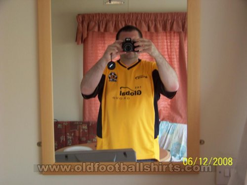 Cambridge United Home football shirt 2005 - 2007