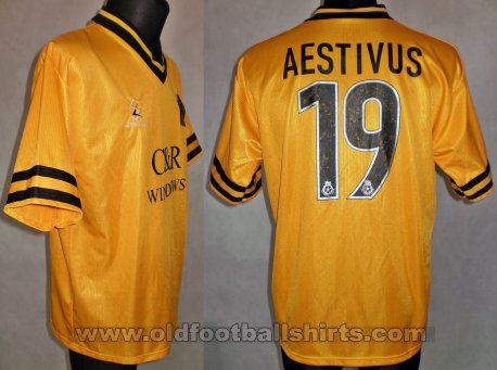 Cambridge United Home football shirt 1999 - 2001