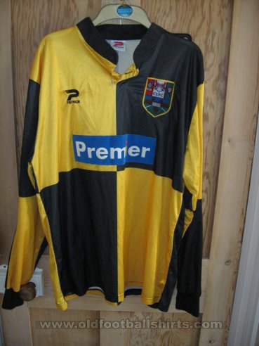 Cambridge United Home football shirt 1996 - 1998